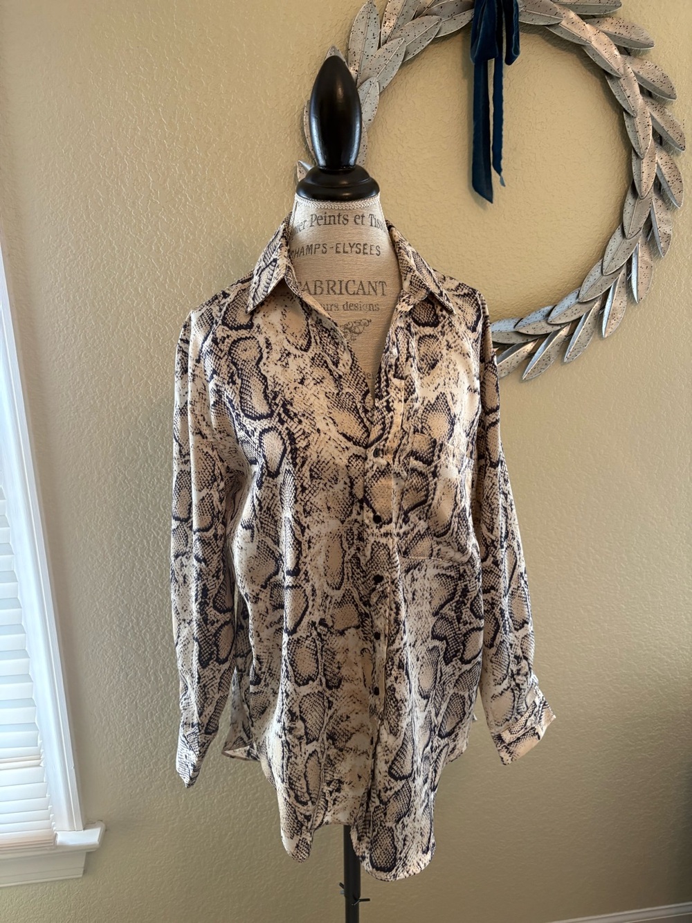 Women’s Snake Print Long Sleeve Shirt - Beige/Dark Navy